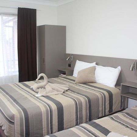 Centrepoint Motel Даббо Экстерьер фото