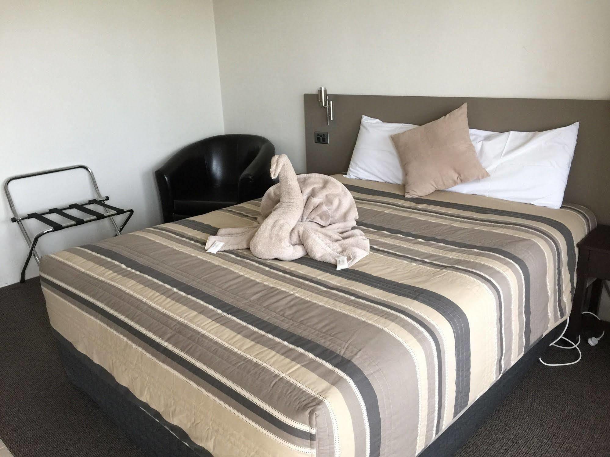 Centrepoint Motel Даббо Экстерьер фото