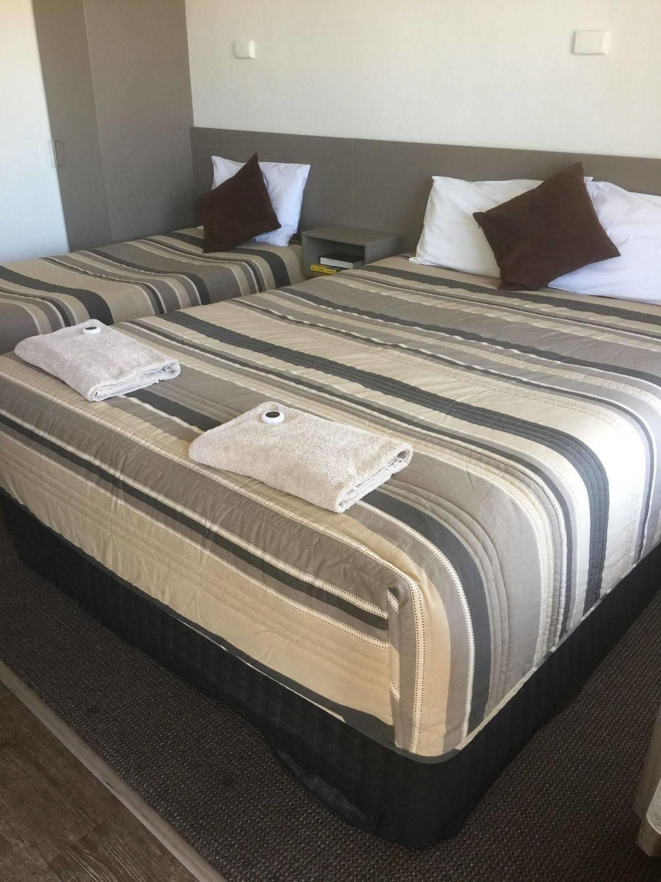 Centrepoint Motel Даббо Экстерьер фото