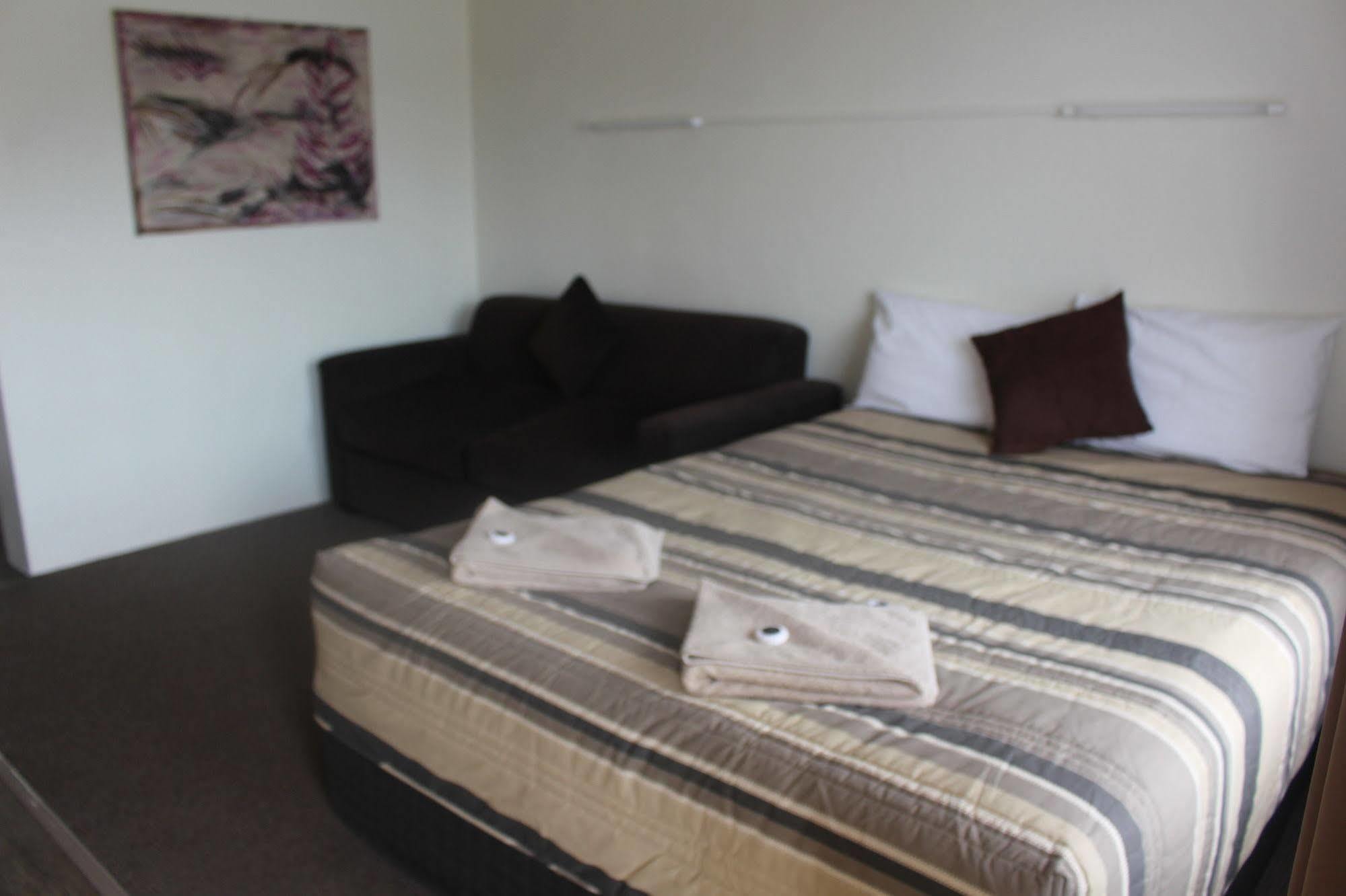 Centrepoint Motel Даббо Экстерьер фото
