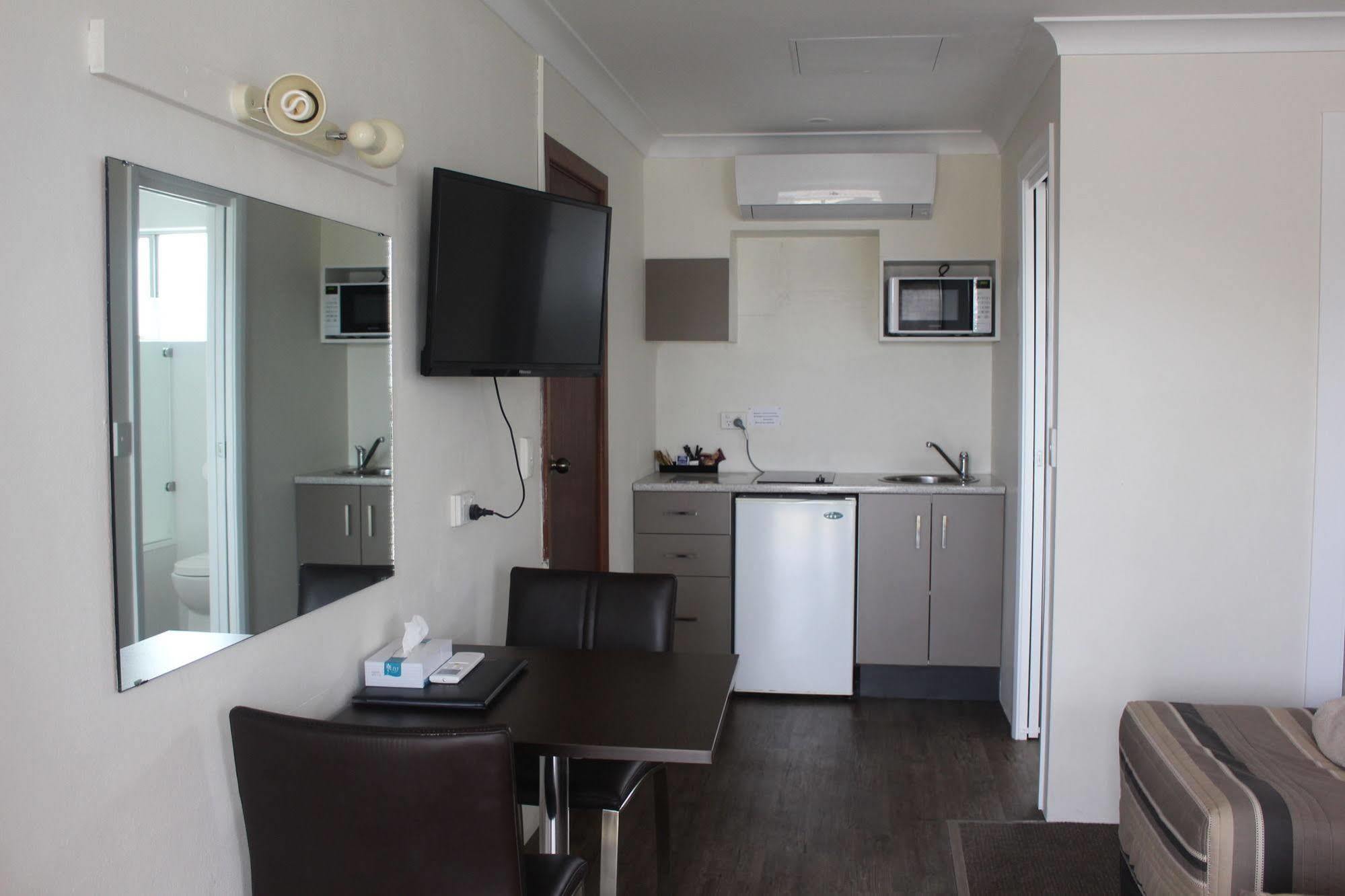 Centrepoint Motel Даббо Экстерьер фото