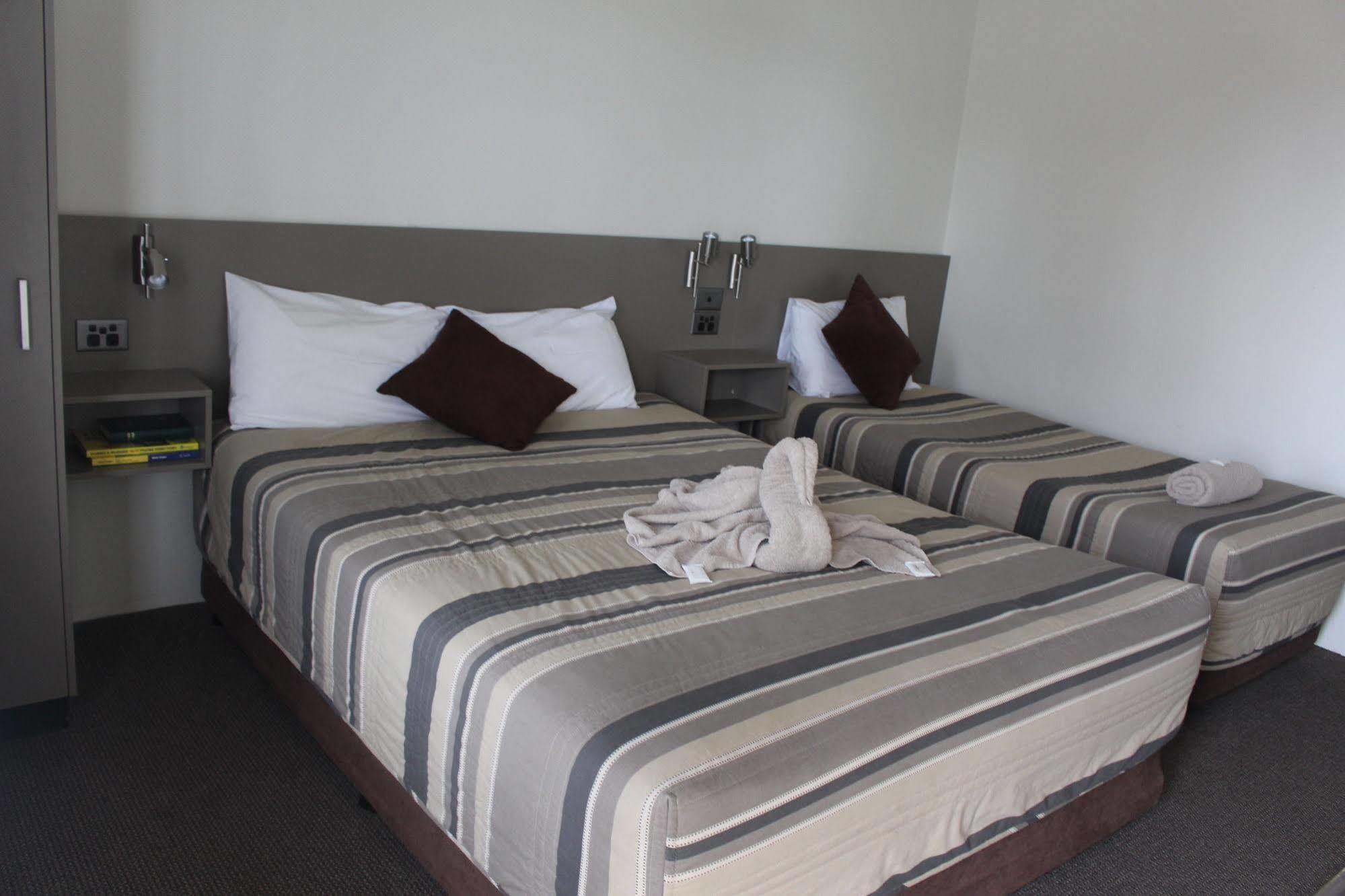 Centrepoint Motel Даббо Экстерьер фото
